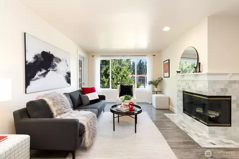 300 N 130th St #7207, Seattle, WA 98133