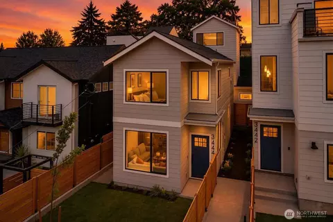 3444 13th Ave W #C, Seattle, WA 98119