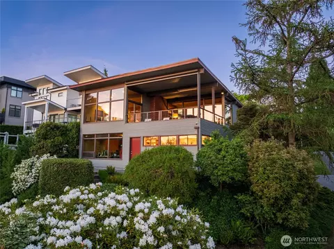3201 Magnolia Blvd W, Seattle, WA 98199