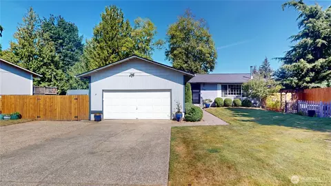 3000 NE 73rd St, Bremerton, WA 98311