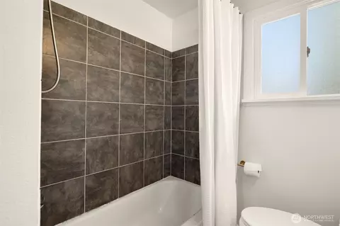 Bath - 935 N 92nd St, Seattle, WA 98103 photo 2 of 4