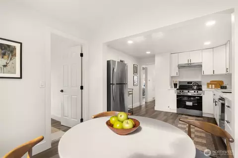 Dining - 935 N 92nd St, Seattle, WA 98103 photo 3 of 3