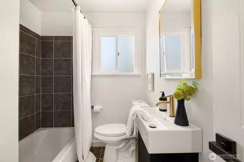 Bath - 935 N 92nd St, Seattle, WA 98103 photo 1 of 4