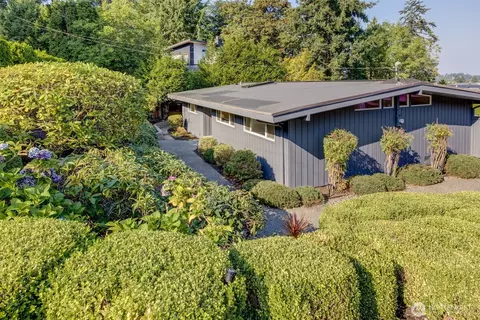 2434 73rd Ave SE, Mercer Island, WA 98040