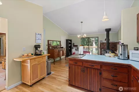Kitchen - 19224 Sprague Dr, Bothell, WA 98012 photo 1 of 3