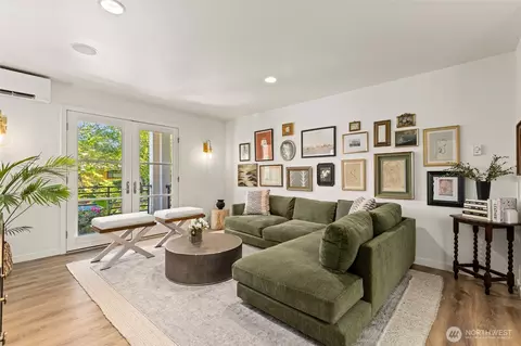 Living - 300 26th Ave E #D, Seattle, WA 98112 photo 1 of 4