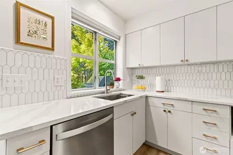 Kitchen - 300 26th Ave E #D, Seattle, WA 98112 photo 2 of 6