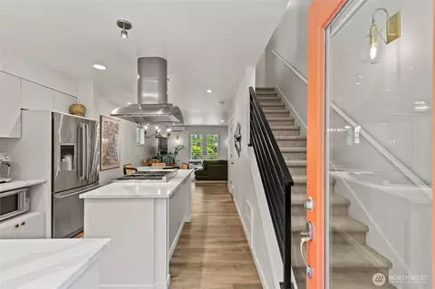 Entry Way - 300 26th Ave E #D, Seattle, WA 98112 photo 1 of 6