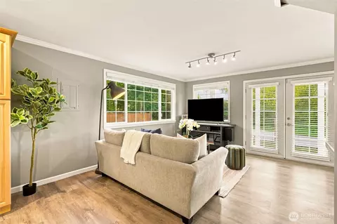 Living - 20818 Royal Anne Rd, Bothell, WA 98021 photo 3 of 3