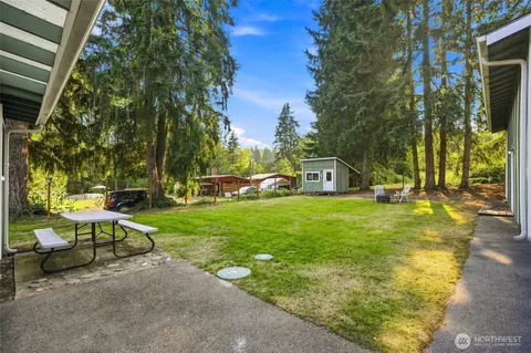 Exterior - 20818 Royal Anne Rd, Bothell, WA 98021 photo 6 of 9