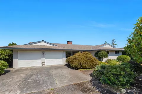 Exterior - 5031 33rd Ave W, Everett, WA 98203 photo 5 of 5