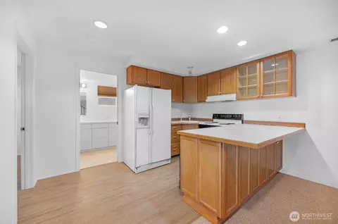 Kitchen - 5031 33rd Ave W, Everett, WA 98203 photo 5 of 5