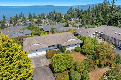 View/Area - 5031 33rd Ave W, Everett, WA 98203 photo 5 of 8