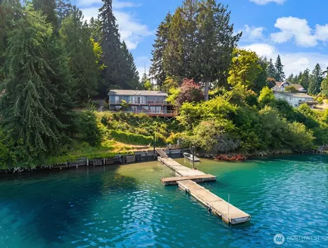 2448 Rocky Point Rd NW, Bremerton, WA 98312