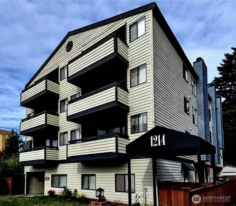 1214 N 137th St, Seattle, WA 98133