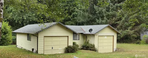 103 Funk Ballards Aly, Sekiu, WA 98381