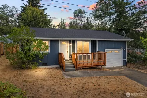 7271 E Patricia St, Port Orchard, WA 98366