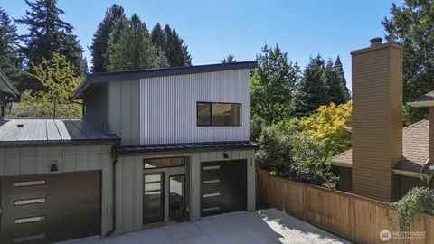 815 NE 100th St, Seattle, WA 98125