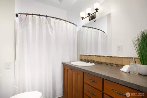 Bath - 2035 N 77th St, Seattle, WA 98103 photo 1 of 2