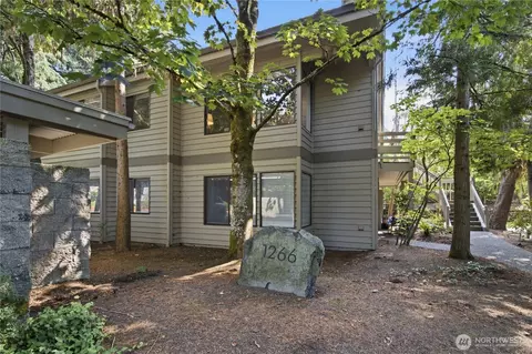 1266 Bellevue Way #4, Bellevue, WA 98004