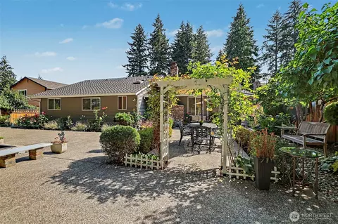 Exterior - 12324 43 Dr SE, Everett, WA 98208 photo 4 of 9