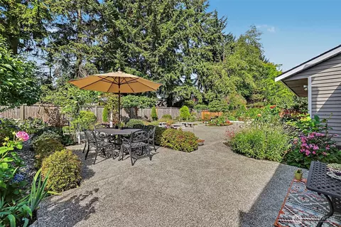 Exterior - 12324 43 Dr SE, Everett, WA 98208 photo 8 of 9