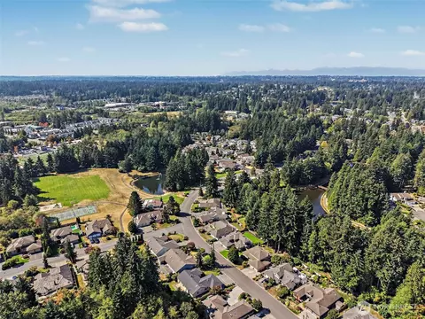 View/Area - 12324 43 Dr SE, Everett, WA 98208 photo 3 of 5