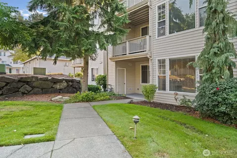 4714 Mill Pond Dr SE #403, Auburn, WA 98092