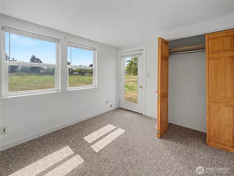 Bedroom - 41915 212th Ave SE, Enumclaw, WA 98022 photo 6 of 8