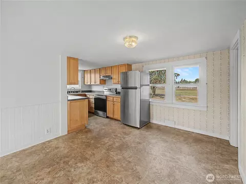 Kitchen - 41915 212th Ave SE, Enumclaw, WA 98022 photo 1 of 5