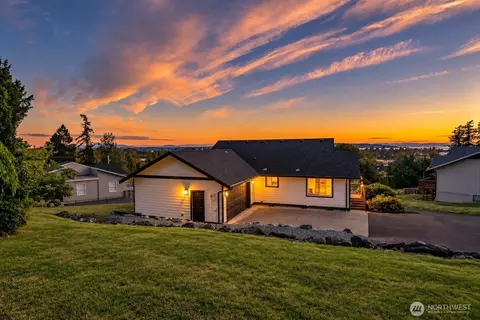 668 Parkview Pl, Blaine, WA 98230