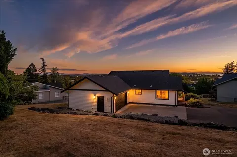 668 Parkview Pl, Blaine, WA 98230