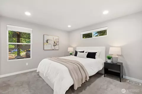 Bedroom - 23629 45th Ave SE, Bothell, WA 98021 photo 3 of 4