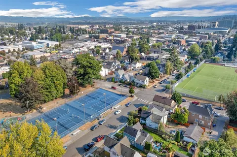 View/Area - 2430 Oakes Ave, Everett, WA 98201 photo 5 of 7