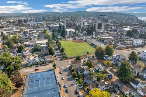 View/Area - 2430 Oakes Ave, Everett, WA 98201 photo 4 of 7