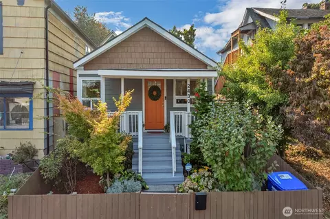 Exterior - 2430 Oakes Ave, Everett, WA 98201 photo 10 of 11