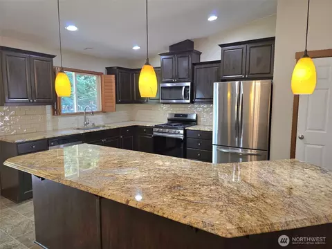 Kitchen - 714 Tipsoo Loop S, Rainier, WA 98576 photo 1 of 4