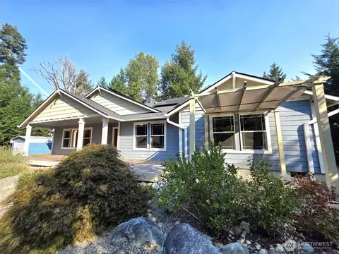 Exterior - 714 Tipsoo Loop S, Rainier, WA 98576 photo 2 of 9