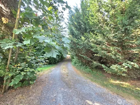 Exterior - 714 Tipsoo Loop S, Rainier, WA 98576 photo 8 of 9