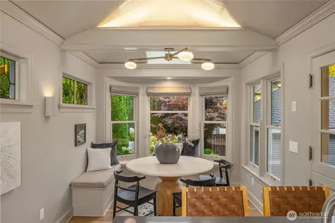 Dining - 716 15th Ave E, Seattle, WA 98112 photo 6 of 6