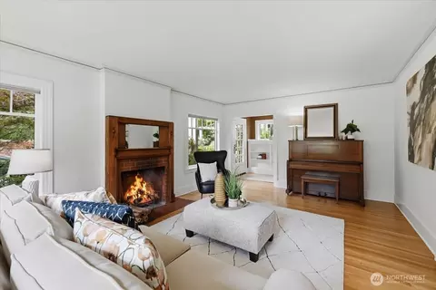 1828 NE Ravenna Blvd, Seattle, WA 98105