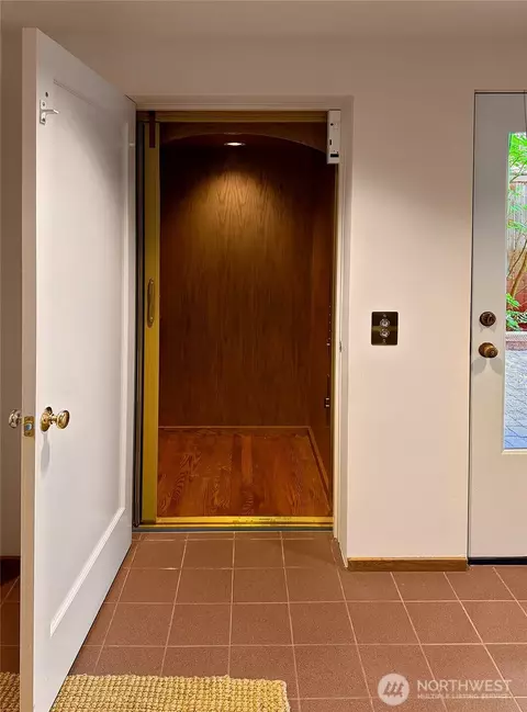 Entry Way - 1259 23rd Ave E, Seattle, WA 98112 photo 3 of 3