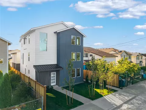 9323 Marcus Ave S, Seattle, WA 98118