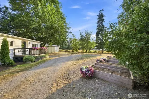 Exterior - 44111 228th Ave SE, Enumclaw, WA 98022 photo 6 of 11