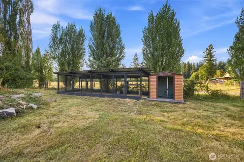 Exterior - 44111 228th Ave SE, Enumclaw, WA 98022 photo 4 of 11