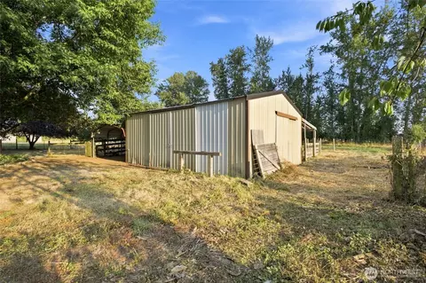 Exterior - 44111 228th Ave SE, Enumclaw, WA 98022 photo 7 of 11