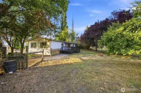 Exterior - 44111 228th Ave SE, Enumclaw, WA 98022 photo 8 of 11