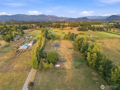 View/Area - 44111 228th Ave SE, Enumclaw, WA 98022 photo 3 of 6