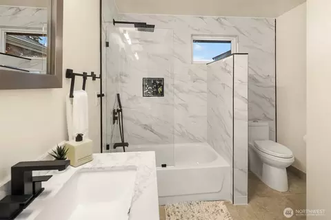 Bath - 310 Skyline Dr, Edmonds, WA 98020 photo 1 of 4