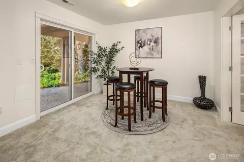 Dining - 310 Skyline Dr, Edmonds, WA 98020 photo 3 of 3